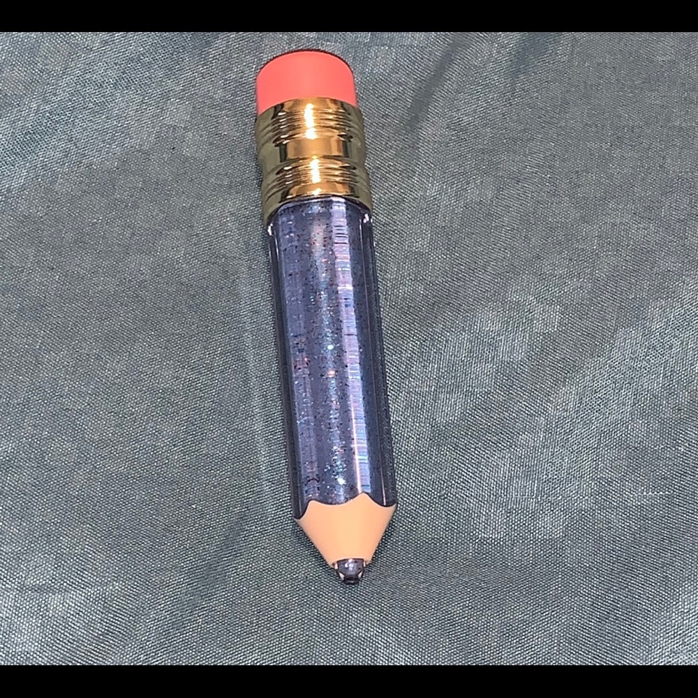 Lip gloss